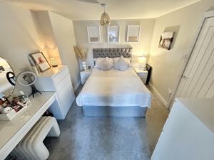 Bedroom- click for photo gallery